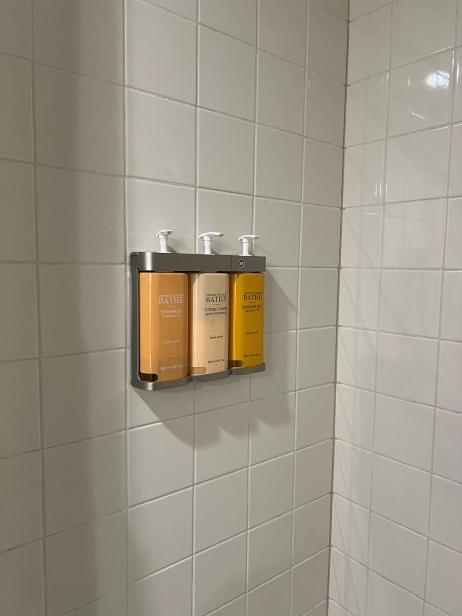 The Stables Inn & Suites Salem Екстериор снимка