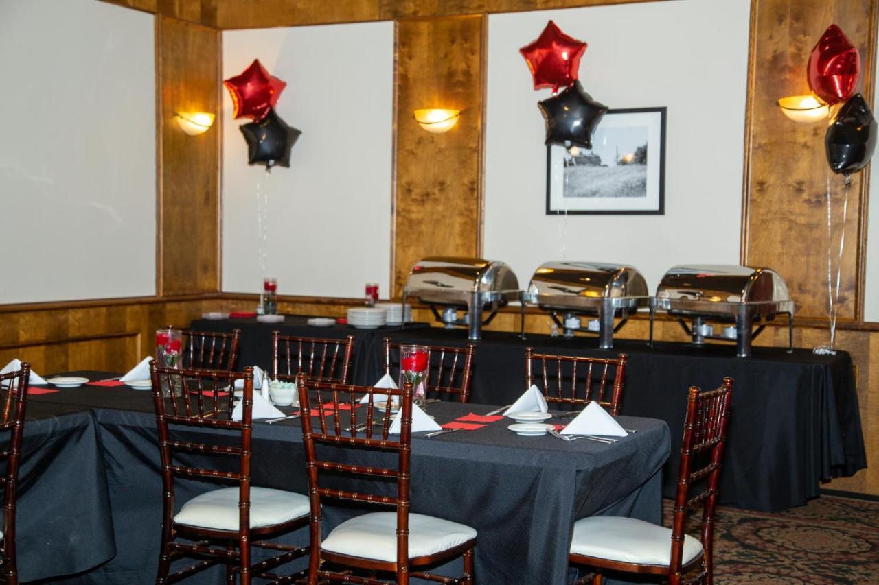 The Stables Inn & Suites Salem Екстериор снимка