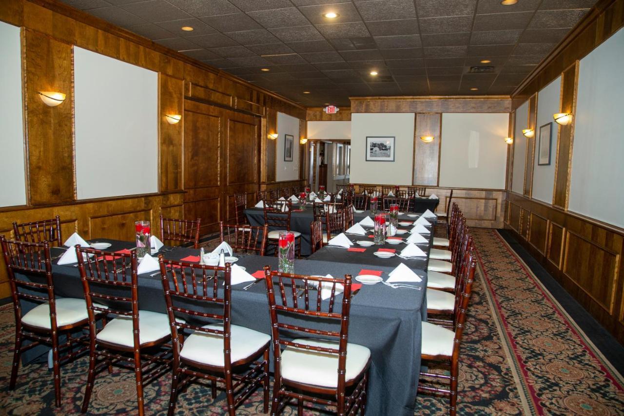 The Stables Inn & Suites Salem Екстериор снимка