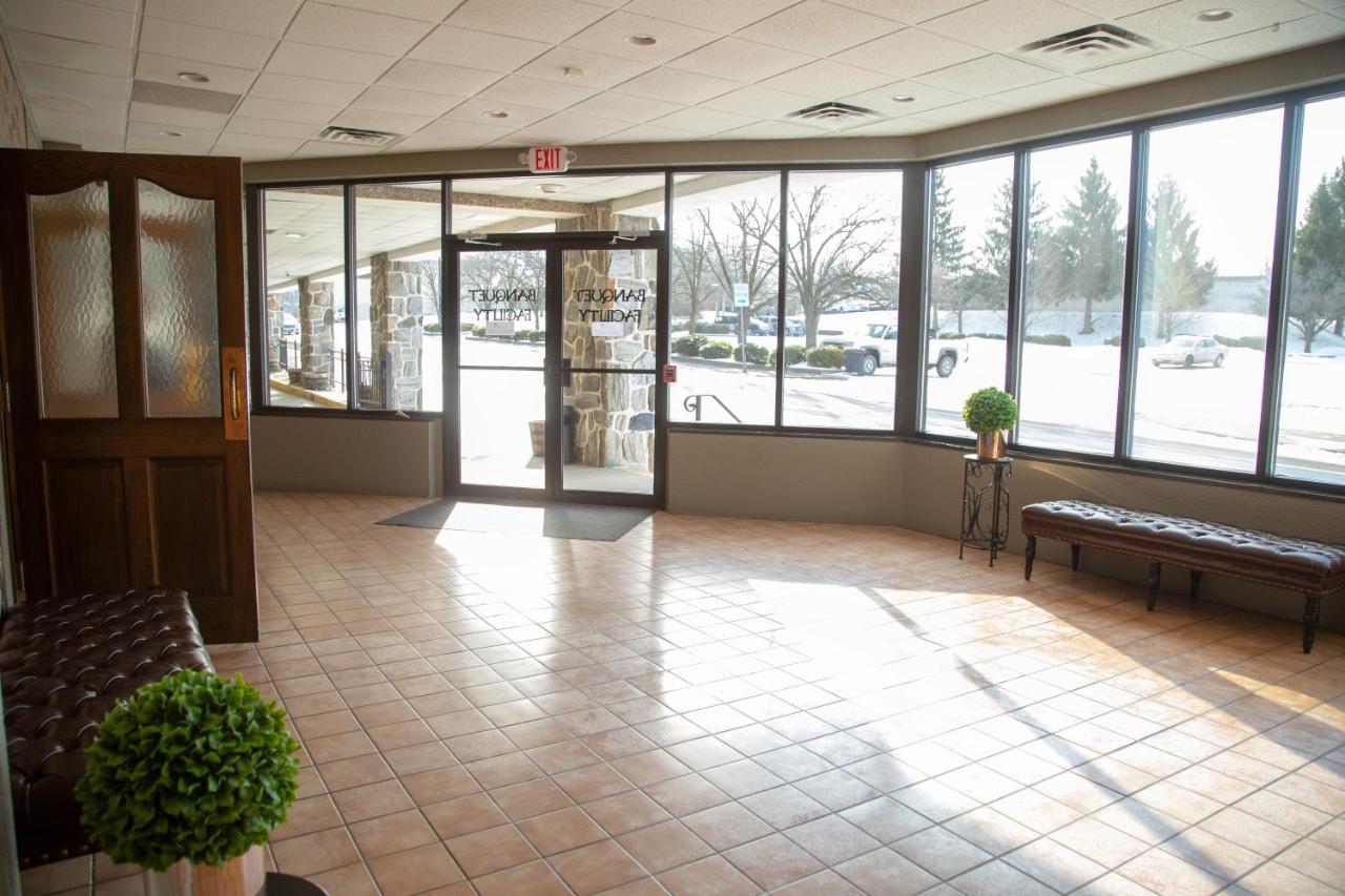 The Stables Inn & Suites Salem Екстериор снимка